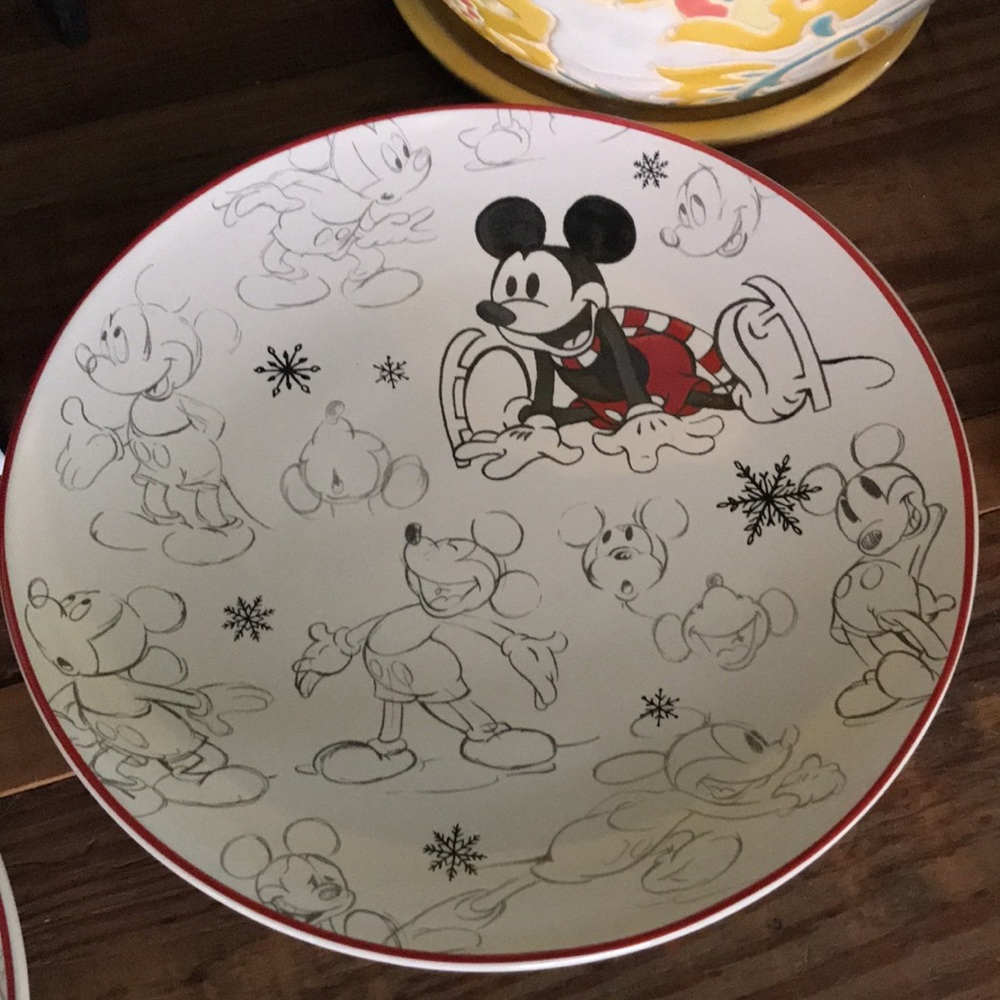 Pottery Barn Disney Mickey Mouse Holiday Stoneware Salad Plates - Set Of 4 - Picture 9 of 17